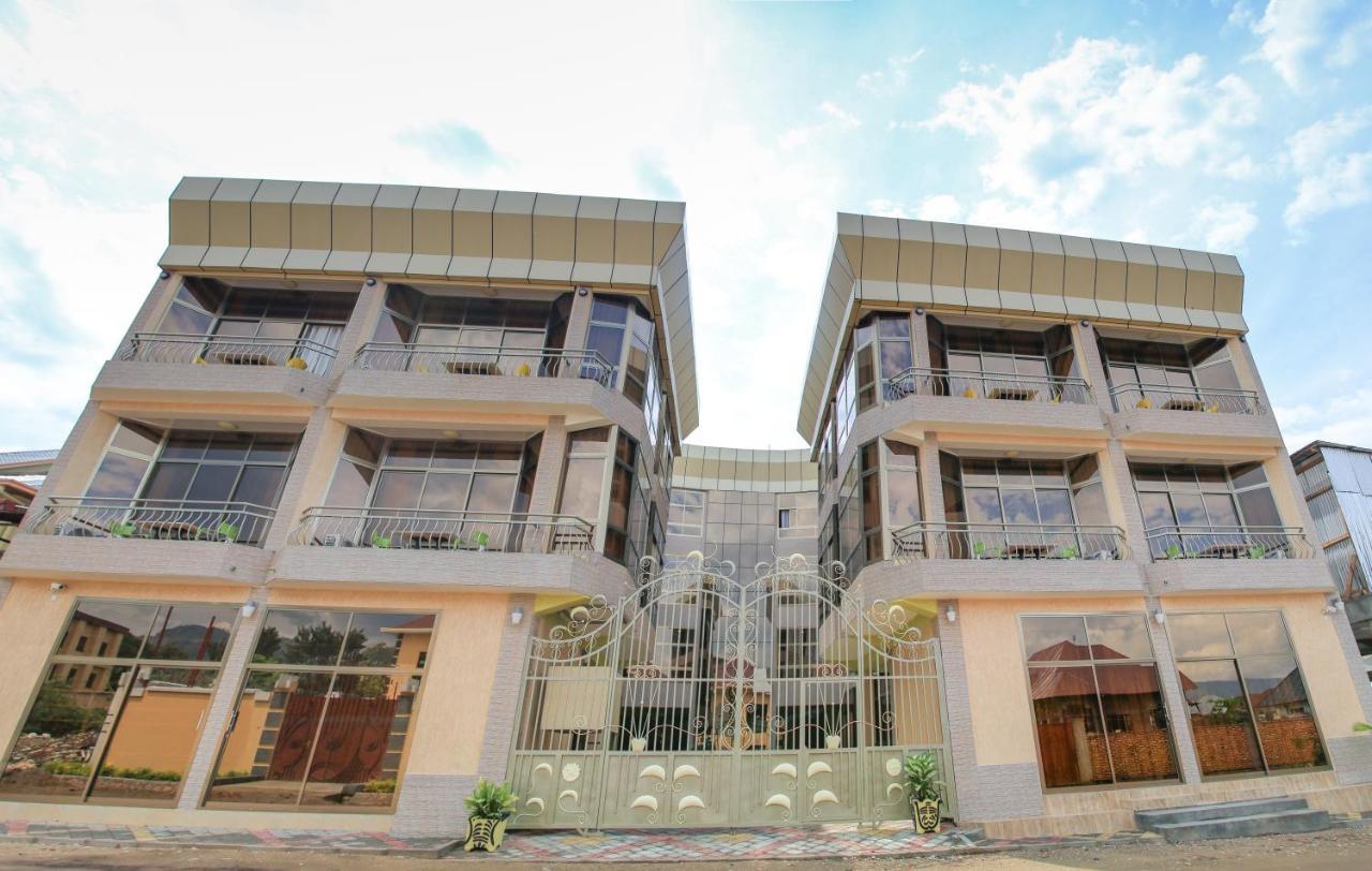 Tigers'S Apartment Hotel Бужумбура Экстерьер фото