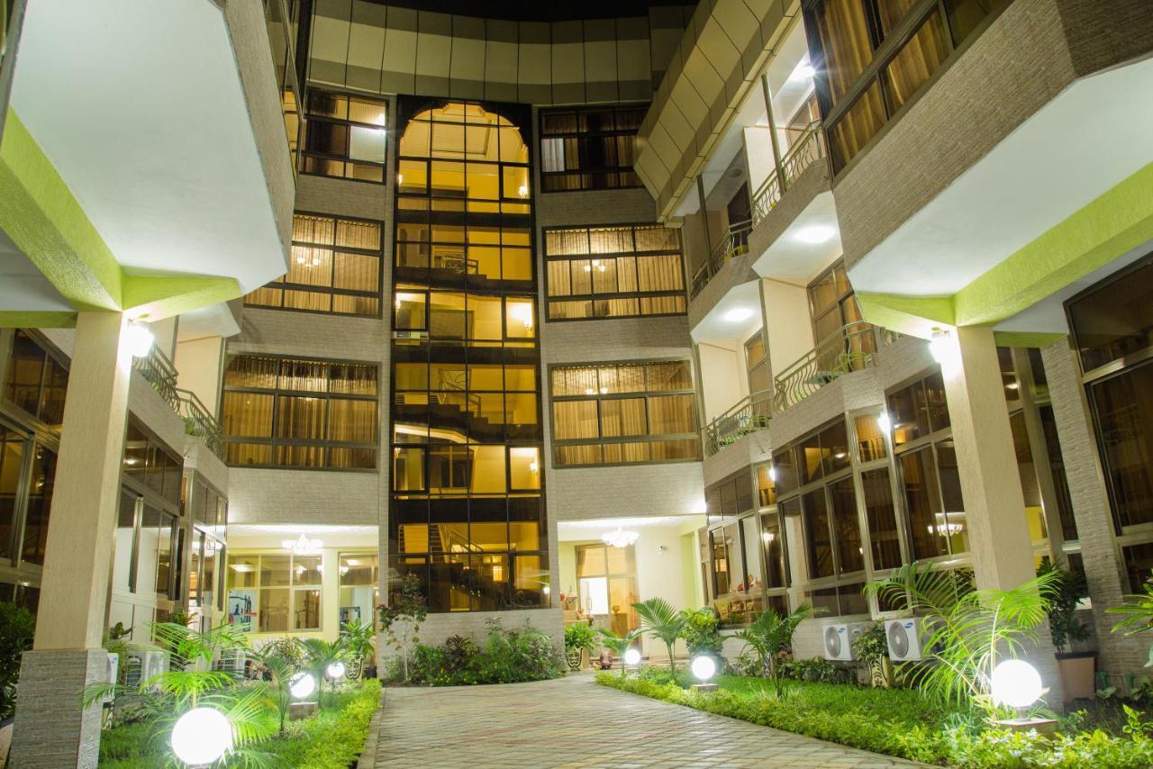 Tigers'S Apartment Hotel Бужумбура Экстерьер фото